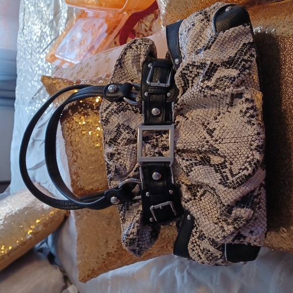 Snake Pattern purse - Picture 2 of 4